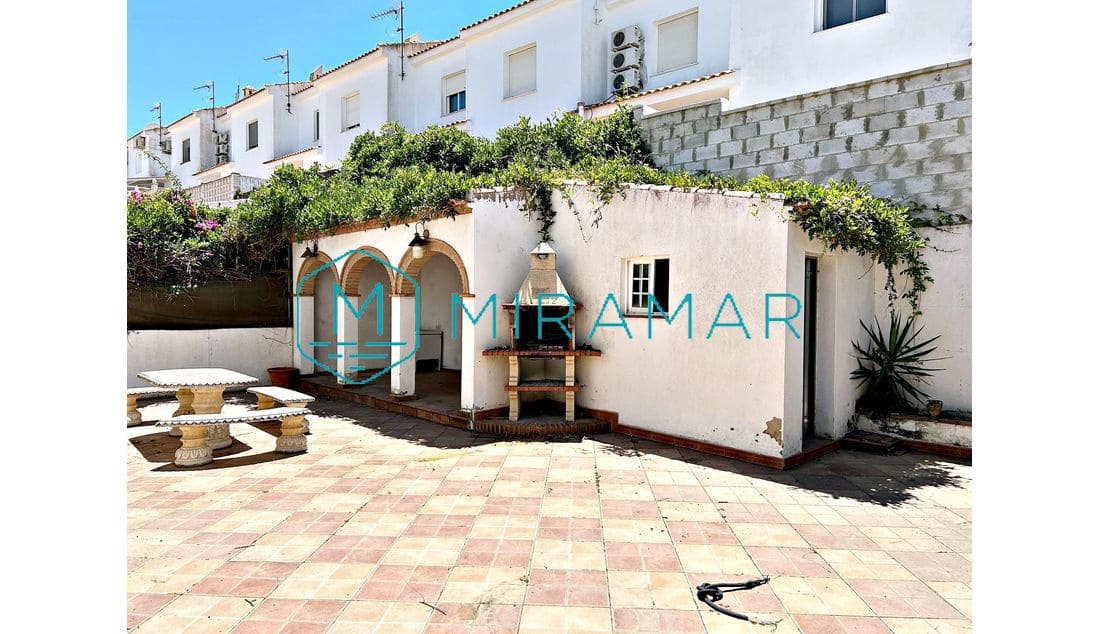 4 slaapkamer Villa te koop in Villablanca - € 168.000 (Ref: 9128685)