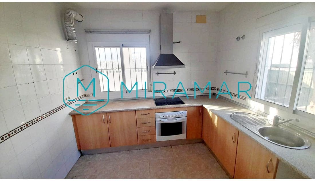 4 slaapkamer Villa te koop in Villablanca - € 168.000 (Ref: 9128685)