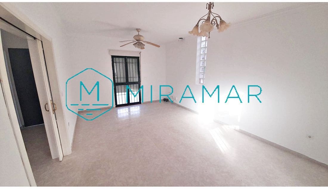 4 slaapkamer Villa te koop in Villablanca - € 168.000 (Ref: 9128685)