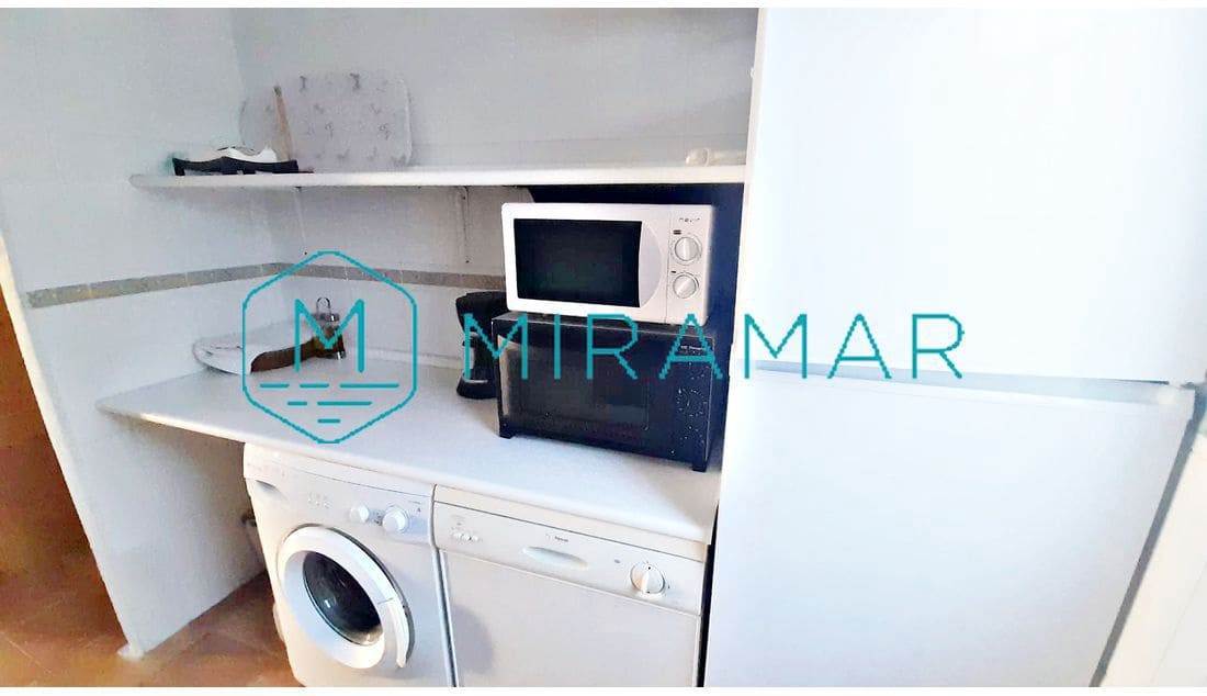 4 slaapkamer Rijtjeshuis te koop in Isla Cristina met garage - € 220.000 (Ref: 9251927)