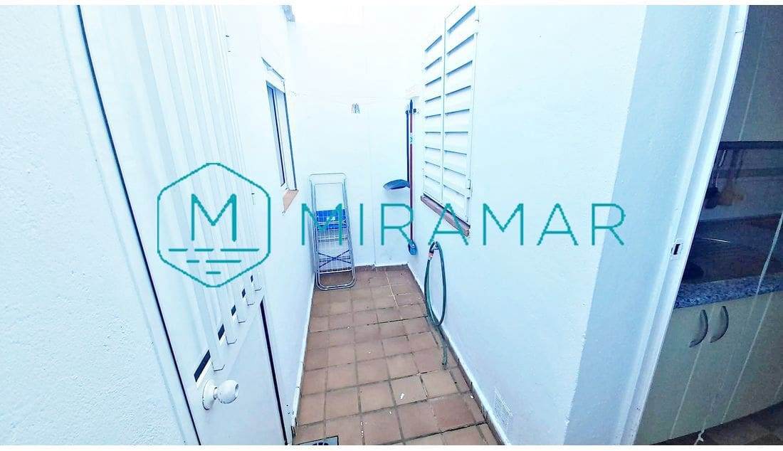 4 slaapkamer Rijtjeshuis te koop in Isla Cristina met garage - € 220.000 (Ref: 9251927)