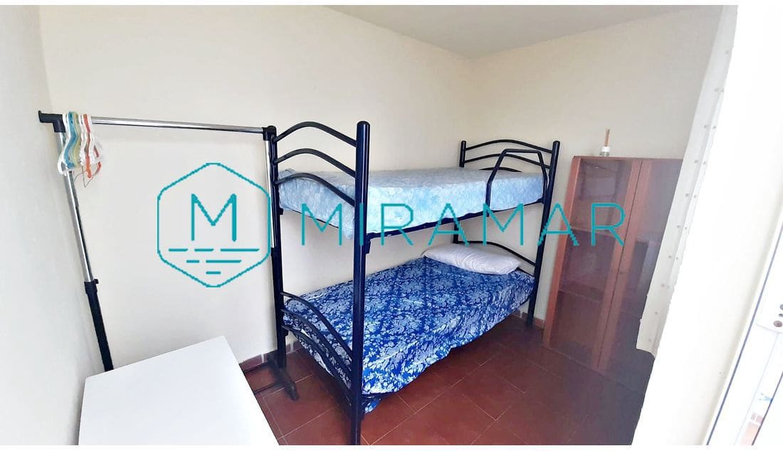 4 slaapkamer Rijtjeshuis te koop in Isla Cristina met garage - € 220.000 (Ref: 9251927)