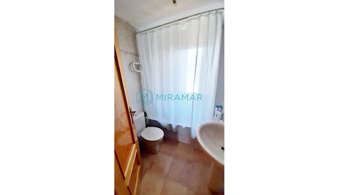 4 slaapkamer Rijtjeshuis te koop in Isla Cristina met garage - € 220.000 (Ref: 9251927)