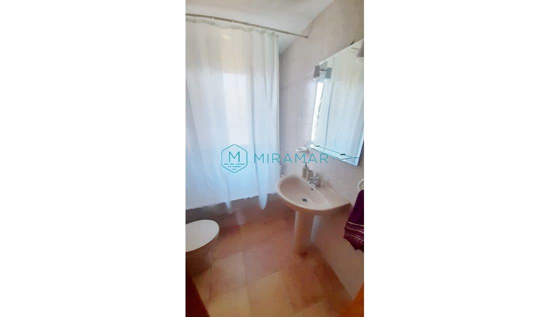 4 slaapkamer Rijtjeshuis te koop in Isla Cristina met garage - € 220.000 (Ref: 9251927)