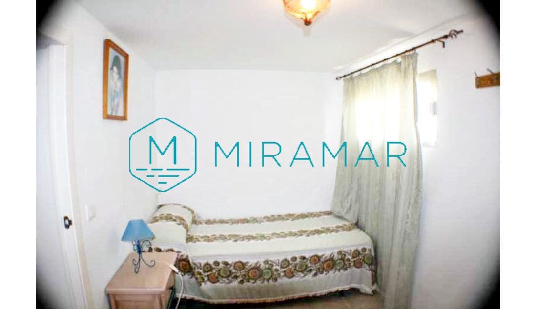 7 bedroom Villa for sale in La Antilla - € 525,000 (Ref: 9255497)