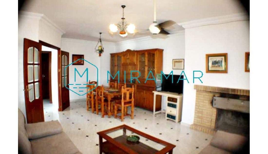 7 bedroom Villa for sale in La Antilla - € 525,000 (Ref: 9255497)