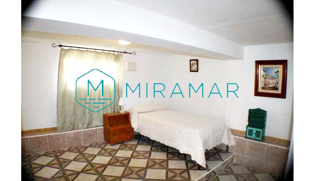 7 bedroom Villa for sale in La Antilla - € 525,000 (Ref: 9255497)