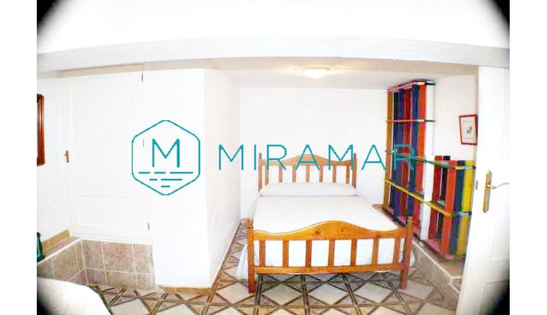 7 bedroom Villa for sale in La Antilla - € 525,000 (Ref: 9255497)