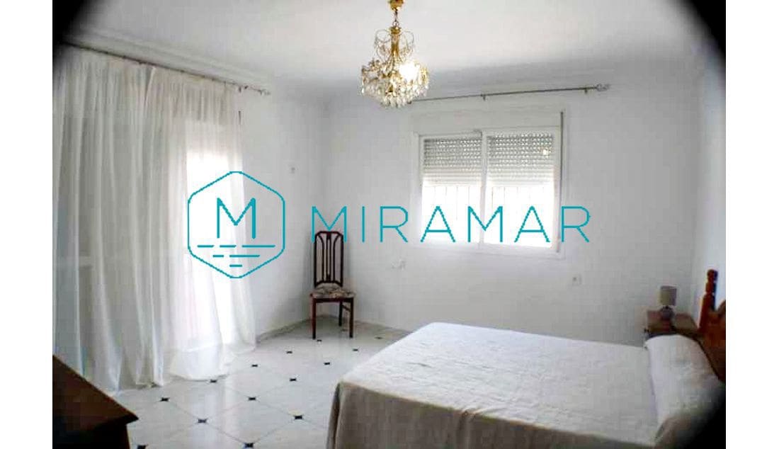 7 bedroom Villa for sale in La Antilla - € 525,000 (Ref: 9255497)