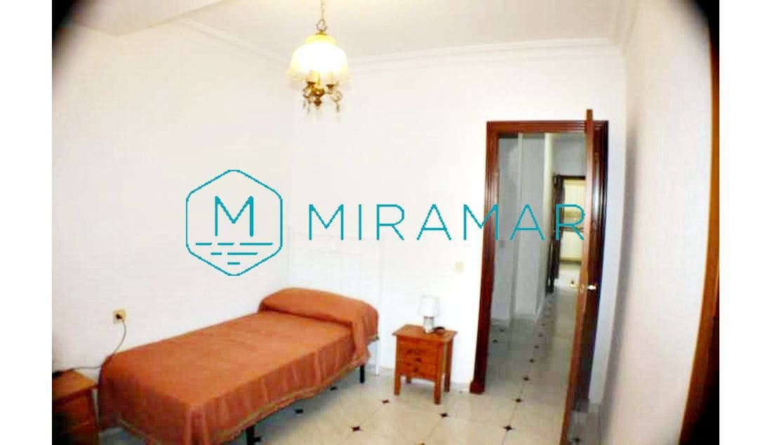 7 bedroom Villa for sale in La Antilla - € 525,000 (Ref: 9255497)