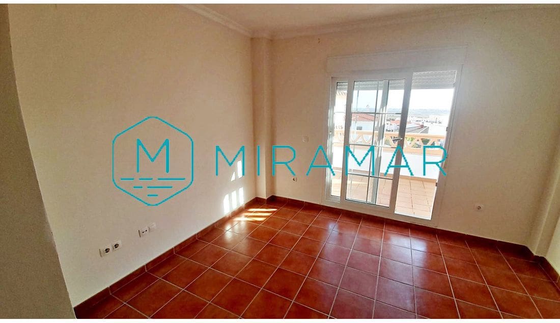 4 slaapkamer Halfvrijstaande villa te koop in Ayamonte met garage - € 265.000 (Ref: 9362829)