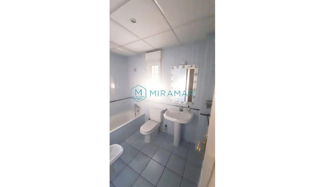 4 slaapkamer Halfvrijstaande villa te koop in Ayamonte met garage - € 265.000 (Ref: 9362829)