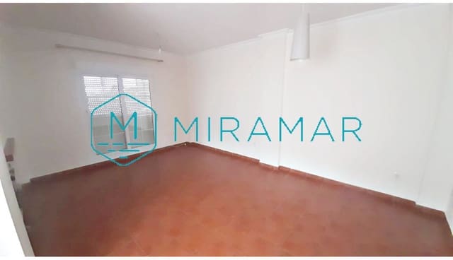 4 slaapkamer Halfvrijstaande villa te koop in Ayamonte met garage - € 265.000 (Ref: 9362829)