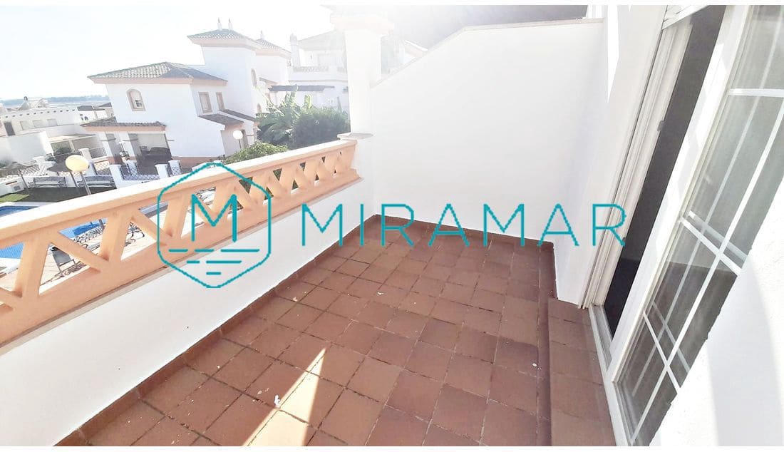 4 slaapkamer Halfvrijstaande villa te koop in Ayamonte met garage - € 265.000 (Ref: 9362829)