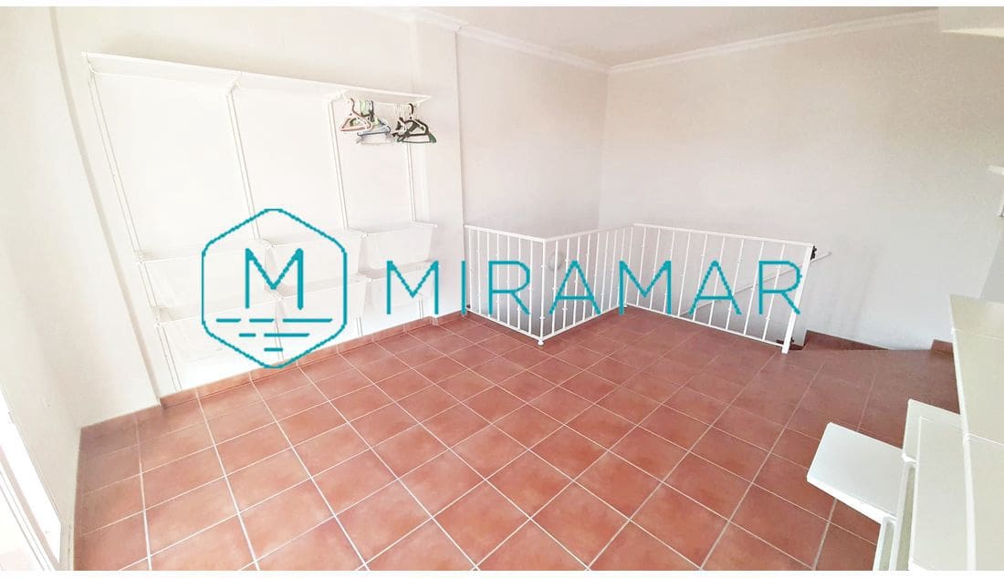 4 slaapkamer Halfvrijstaande villa te koop in Ayamonte met garage - € 265.000 (Ref: 9362829)