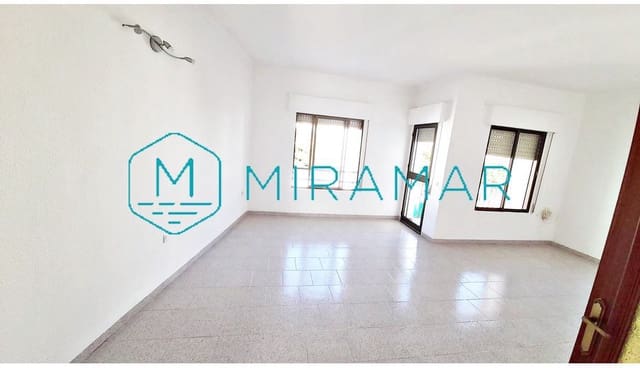 4 makuuhuone Omakotitalo myytävänä paikassa Ayamonte mukana 
autotalli - 228 500 € (Ref: 9376857)