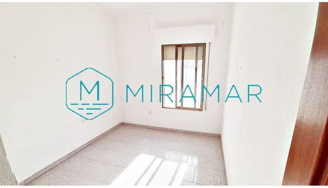 4 makuuhuone Omakotitalo myytävänä paikassa Ayamonte mukana 
autotalli - 228 500 € (Ref: 9376857)