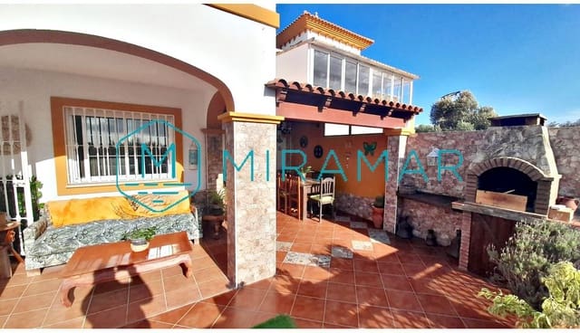 6 sovrum Villa till salu i Ayamonte - 365 000 € (Ref: 9385970)
