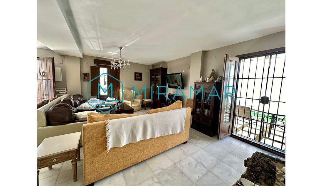 5 bedroom Villa for sale in La Antilla - € 772,500 (Ref: 9390838)