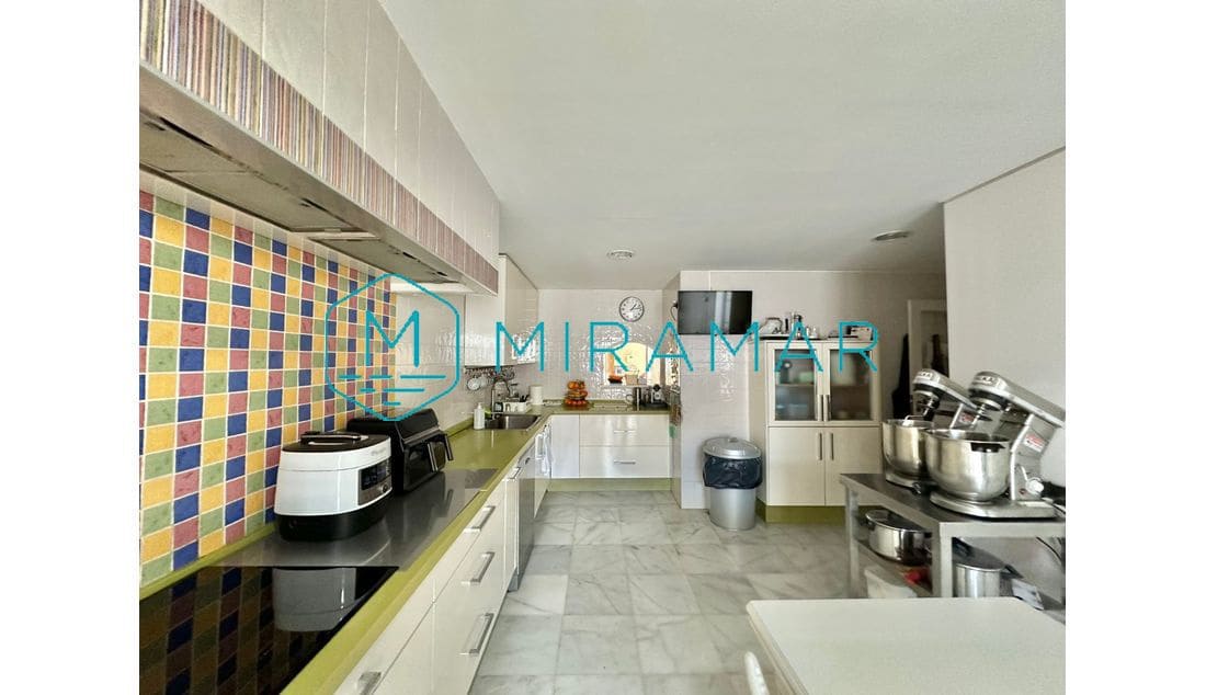 5 bedroom Villa for sale in La Antilla - € 772,500 (Ref: 9390838)