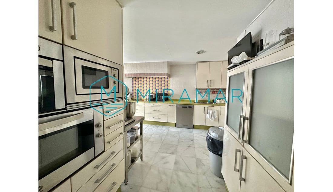 5 bedroom Villa for sale in La Antilla - € 772,500 (Ref: 9390838)