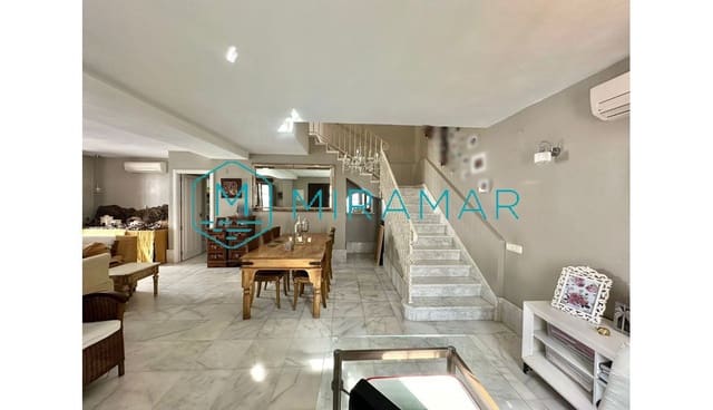 5 soverom Villa til salgs i La Antilla, Lepe - € 772 500 (Ref: 9390838)