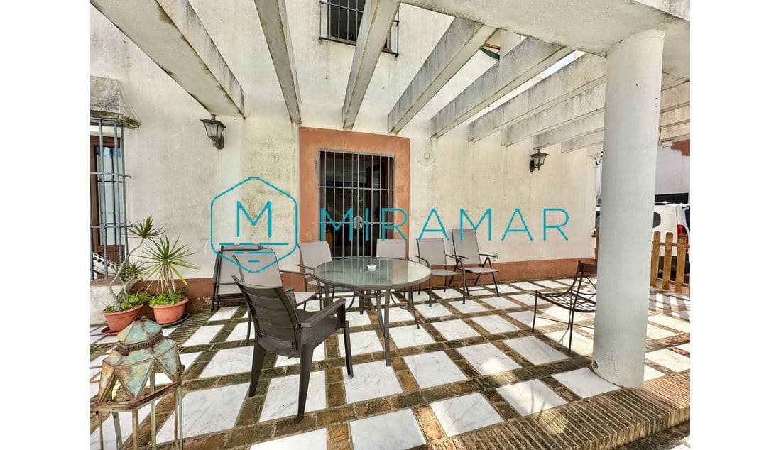 5 bedroom Villa for sale in La Antilla - € 772,500 (Ref: 9390838)