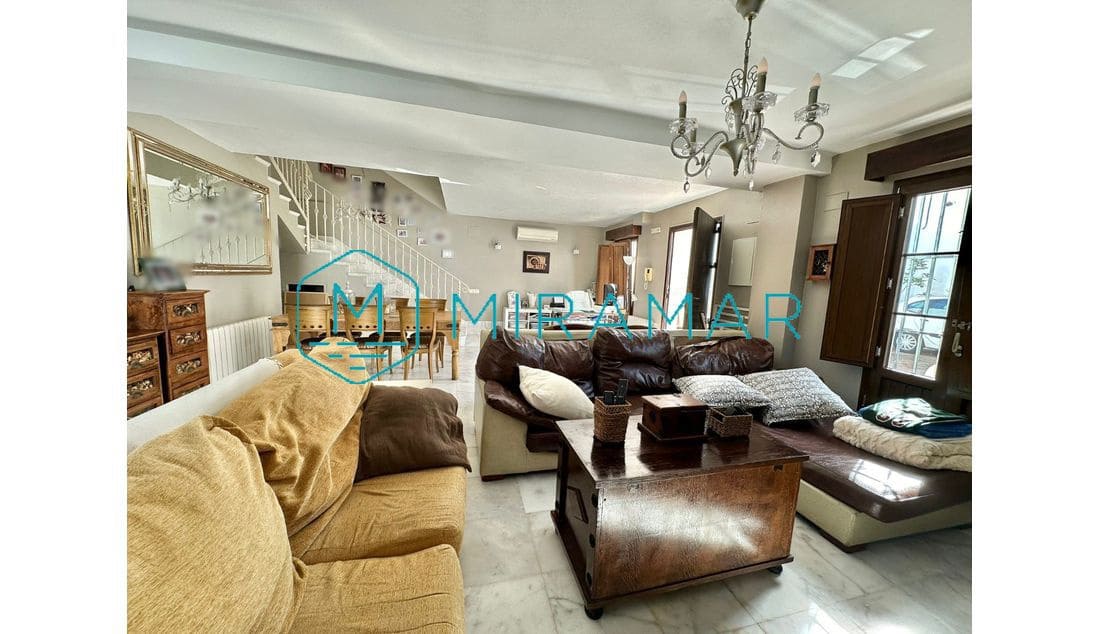 5 bedroom Villa for sale in La Antilla - € 772,500 (Ref: 9390838)
