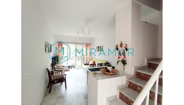 4 slaapkamer Rijtjeshuis te koop in Lepe met garage - € 280.000 (Ref: 9396548)