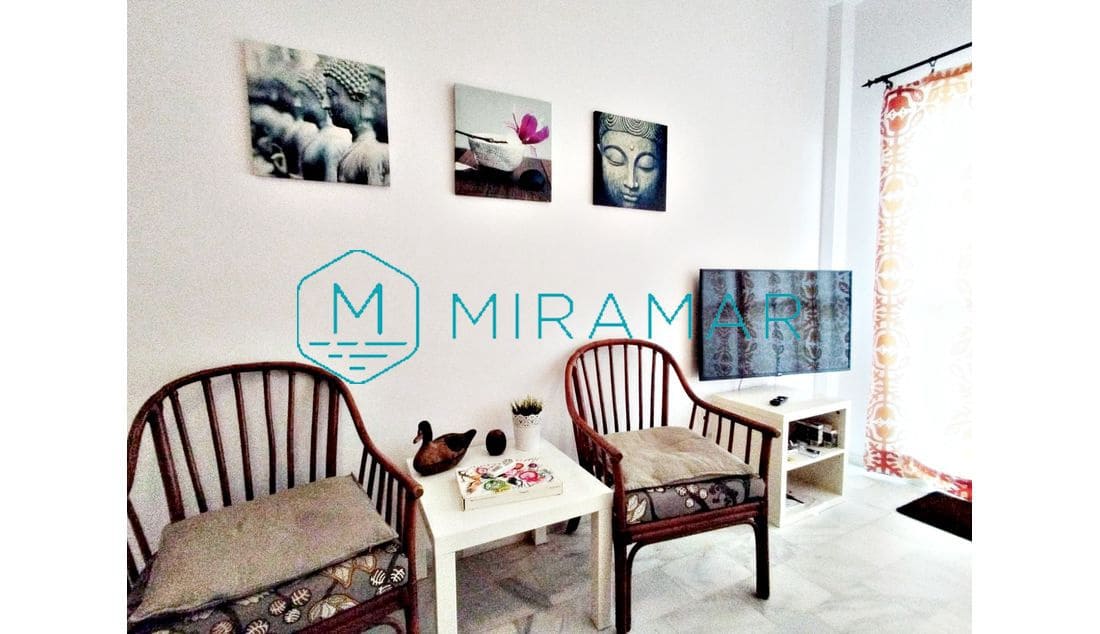 4 soveværelse Rækkehus til salg i Lepe med garage - € 280.000 (Ref: 9396548)