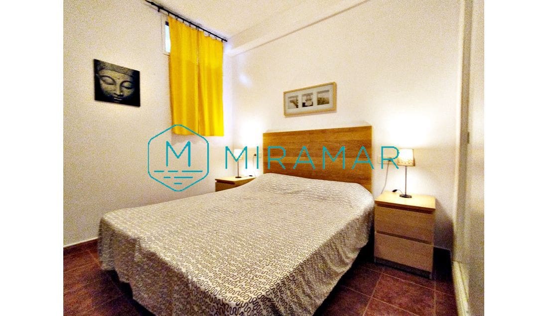 4 soveværelse Rækkehus til salg i Lepe med garage - € 280.000 (Ref: 9396548)