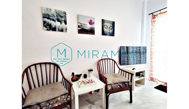 4 slaapkamer Rijtjeshuis te koop in Lepe met garage - € 280.000 (Ref: 9396548)