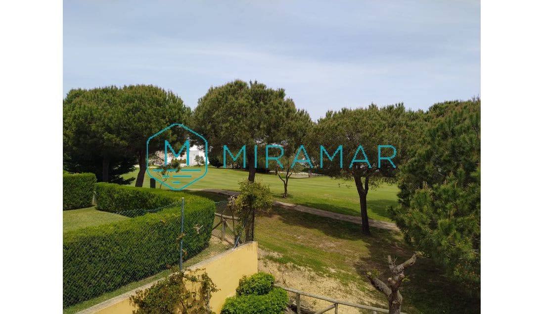 4 soveværelse Rækkehus til salg i Lepe med garage - € 280.000 (Ref: 9396548)