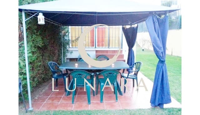 4 soveværelse Rækkehus til salg i Lepe med garage - € 250.000 (Ref: 9396548)