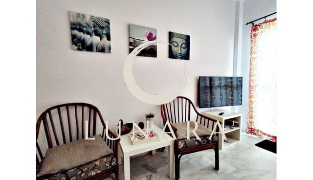 4 soveværelse Rækkehus til salg i Lepe med garage - € 250.000 (Ref: 9396548)