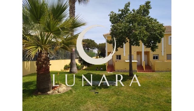 4 soveværelse Rækkehus til salg i Lepe med garage - € 250.000 (Ref: 9396548)