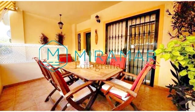 4 sovrum Radhus till salu i La Antilla, Lepe med garage - 330 000 € (Ref: 9452753)