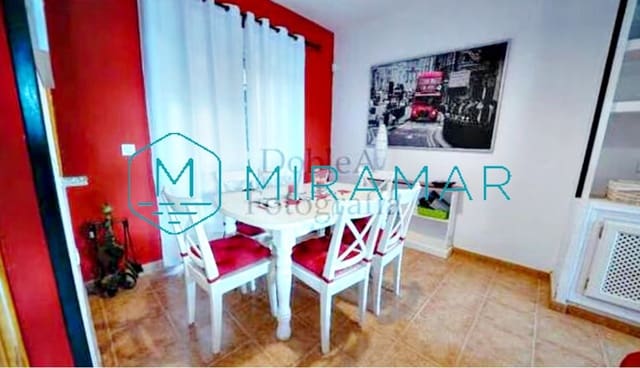 4 sovrum Radhus till salu i La Antilla, Lepe med garage - 330 000 € (Ref: 9452753)