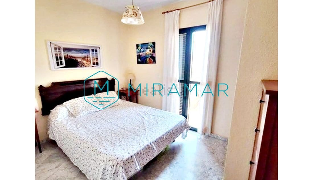 2 bedroom Terraced Villa for sale in Lepe with garage - € 201,500 (Ref: 9494359)