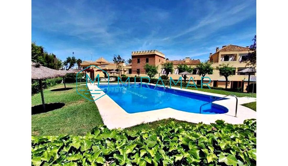 2 bedroom Terraced Villa for sale in Lepe with garage - € 201,500 (Ref: 9494359)