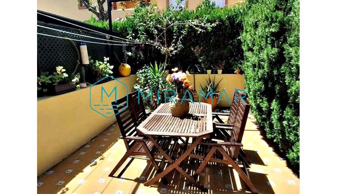 2 bedroom Terraced Villa for sale in Lepe with garage - € 201,500 (Ref: 9494359)