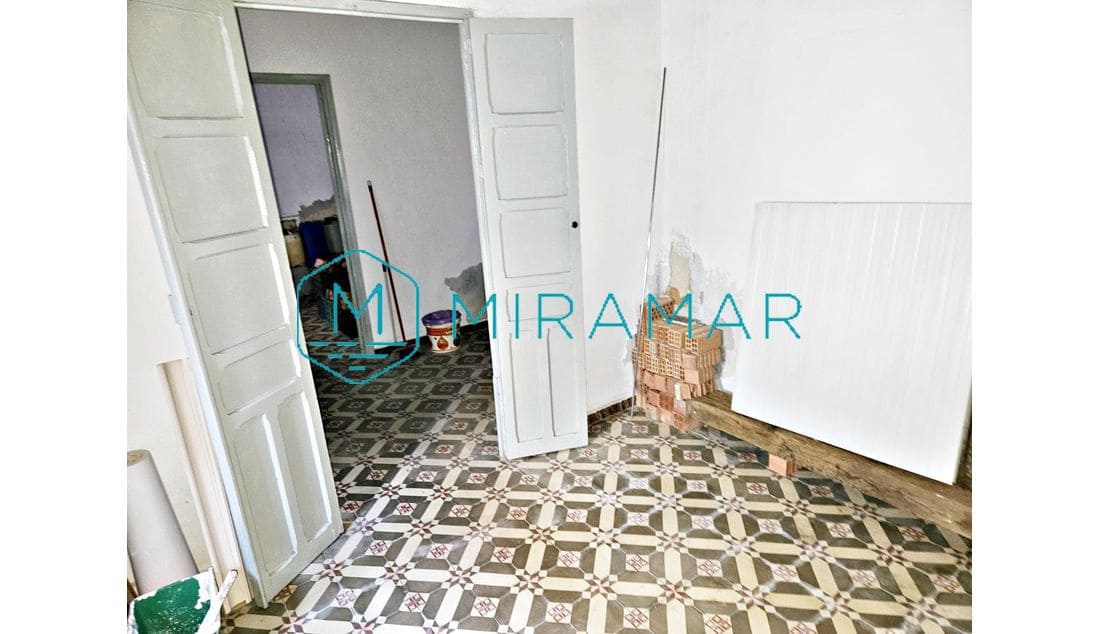 5 bedroom Townhouse for sale in Lepe - € 110,000 (Ref: 9527179)