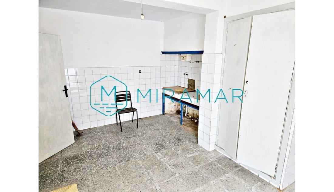 5 bedroom Townhouse for sale in Lepe - € 110,000 (Ref: 9527179)