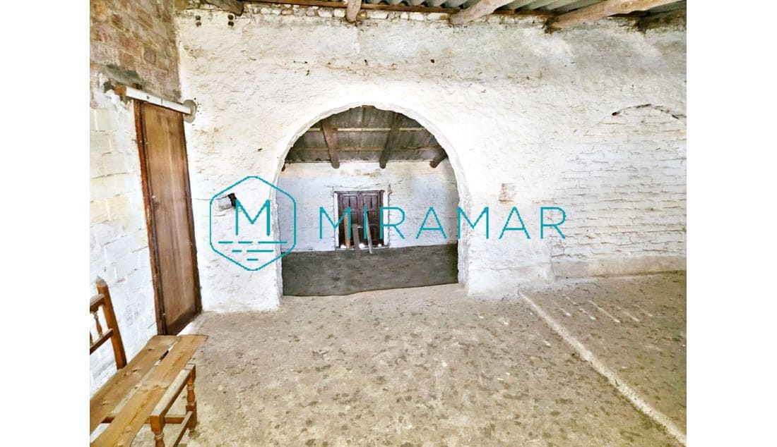 5 bedroom Townhouse for sale in Lepe - € 110,000 (Ref: 9527179)