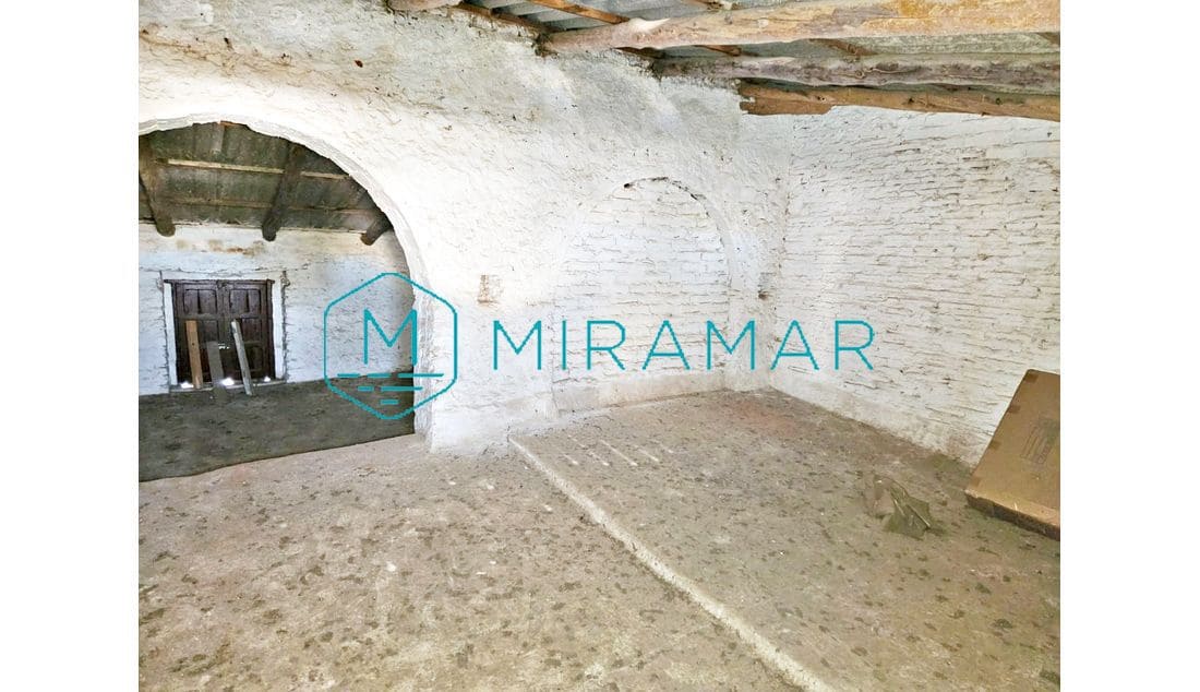 5 bedroom Townhouse for sale in Lepe - € 110,000 (Ref: 9527179)