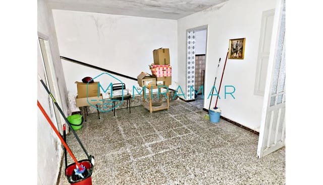 5 bedroom Townhouse for sale in Lepe - € 110,000 (Ref: 9527179)