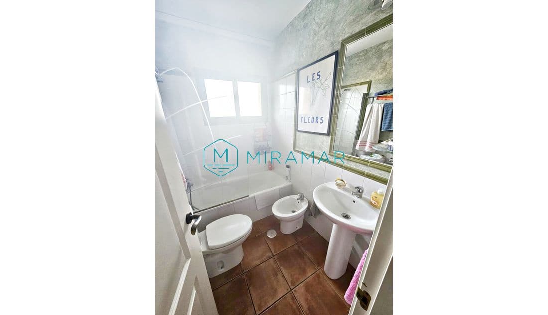 2 soveværelse Rækkehus til salg i Lepe med garage - € 218.000 (Ref: 9564309)