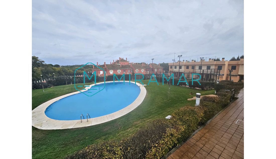 2 soveværelse Rækkehus til salg i Lepe med garage - € 218.000 (Ref: 9564309)