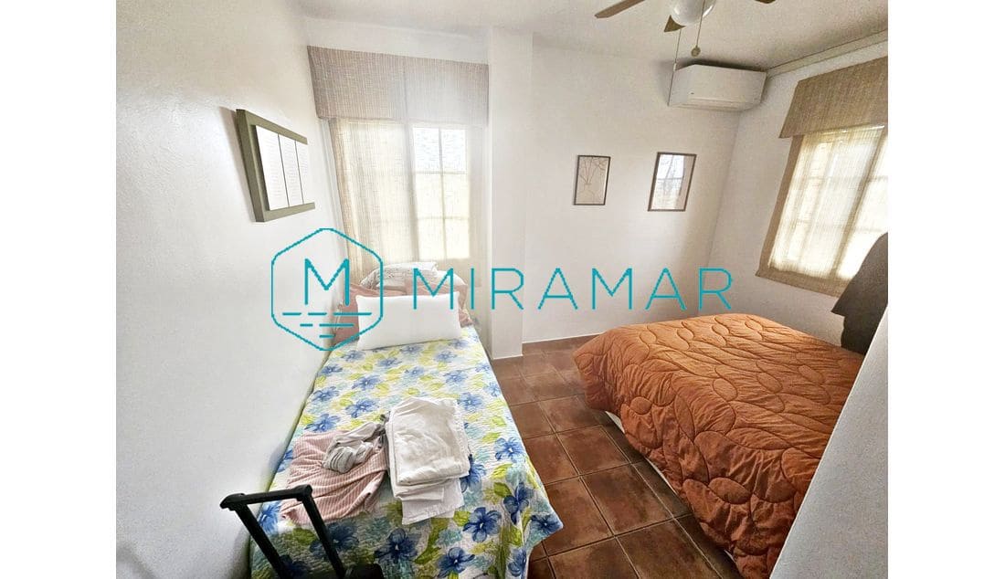 2 soveværelse Rækkehus til salg i Lepe med garage - € 218.000 (Ref: 9564309)