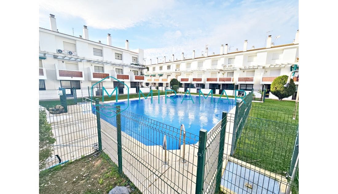 4 bedroom Terraced Villa for sale in La Antilla with garage - € 350,000 (Ref: 9568012)